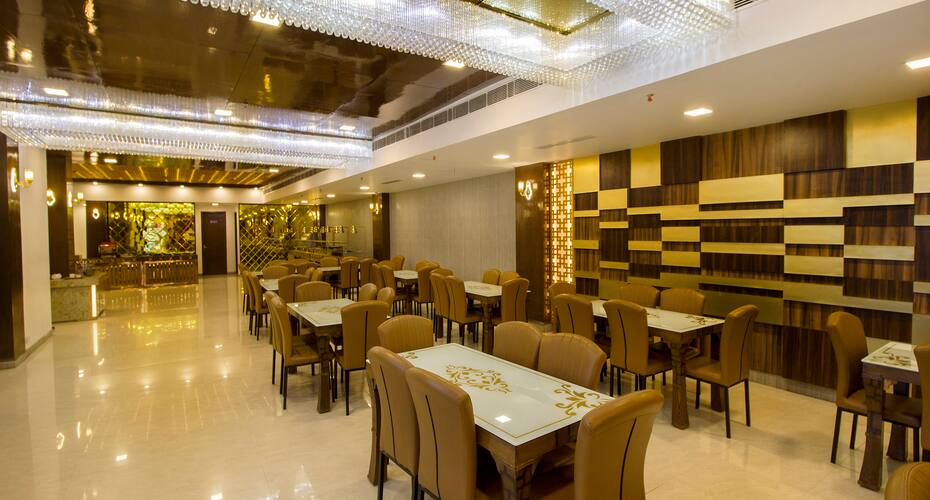 Hotel Amora Dwarka, New Delhi 3