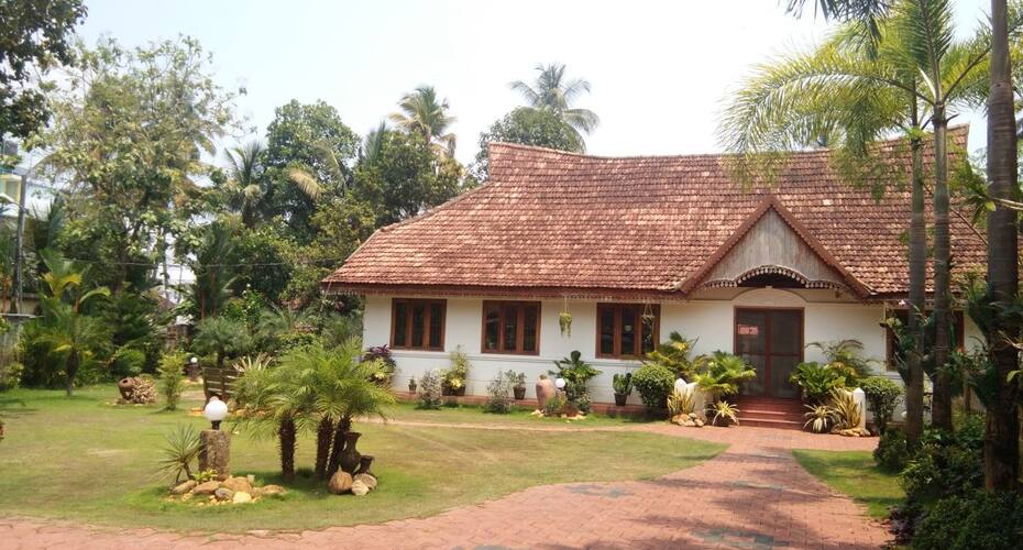 Kaliveedu Lodge, Kochi 1