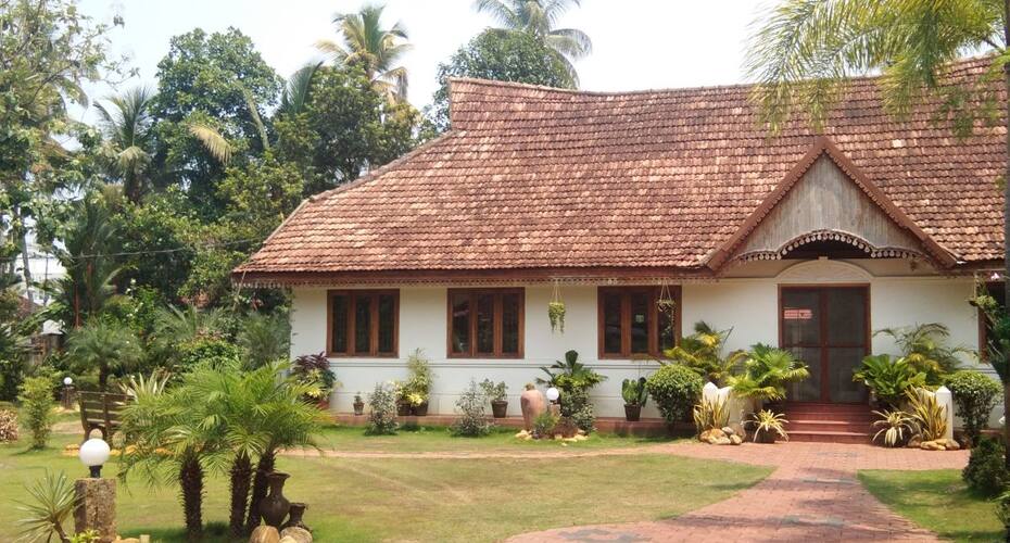 Kaliveedu Lodge, Kochi 3