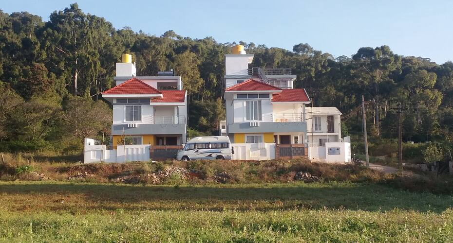 GB Castle, Yelagiri 1
