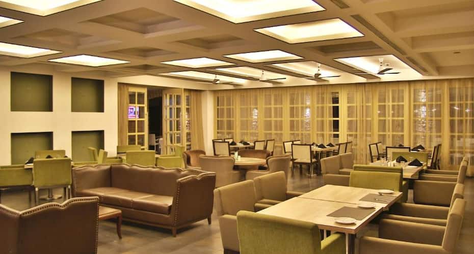 Oxford Golf Resort Pune Book This Hotel At The Best Price Only