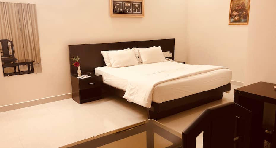 The Royal Oak Luxury Hotel, Murudeshwar 2