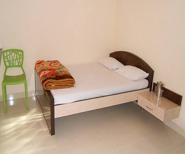 Hotel Himalaya Inn, Pune 3