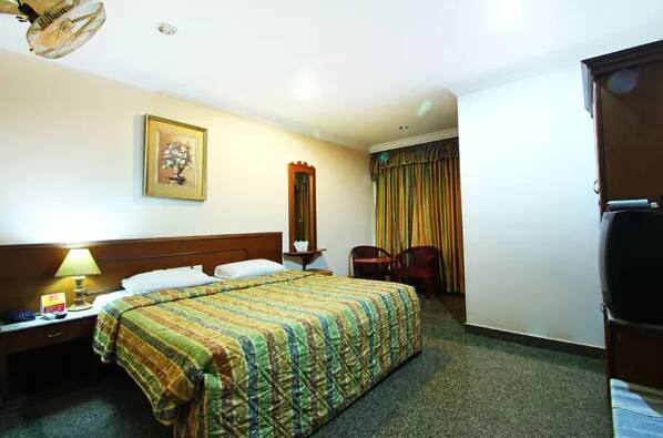 Hotel The Grand Seasons, Kochi 5