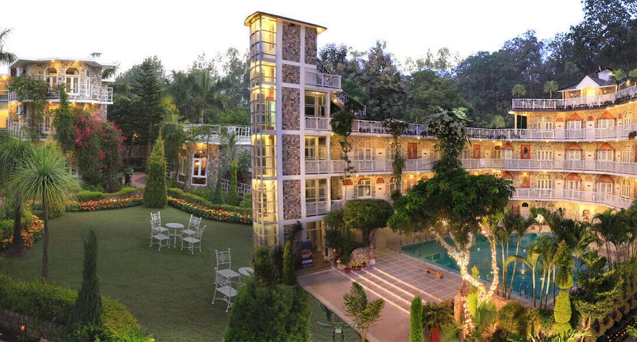 The Wild Crest Resort, Corbett 1