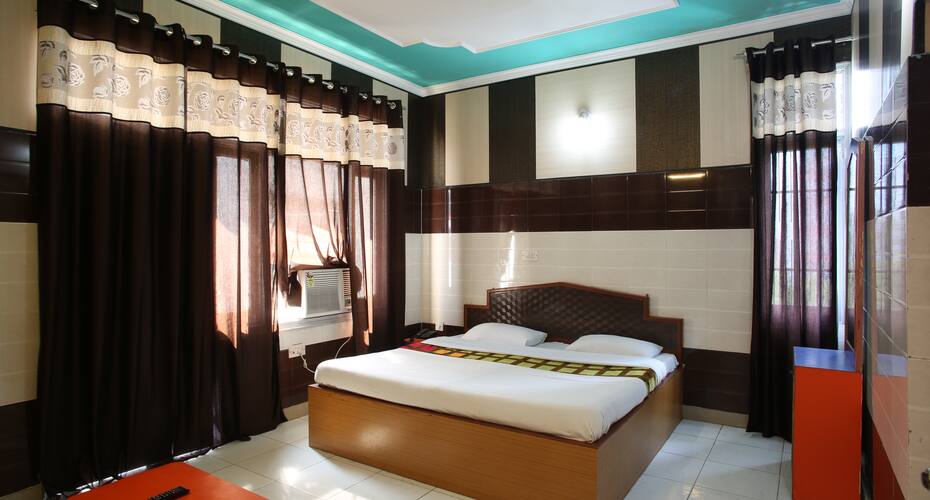 Hotel Tara Palace, Katra 4