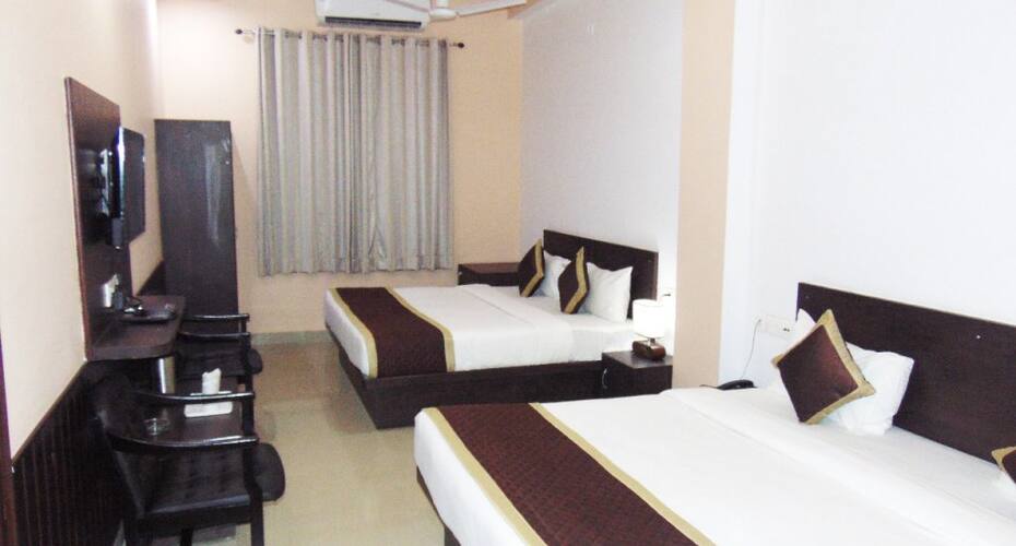 Makrana Raj Hotel, Ringus, Sikar 2