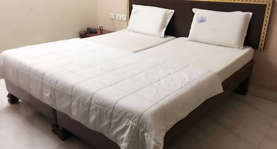 Narmada New Residency Lodge, Vijayawada 5