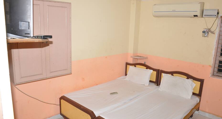 RRB Rest Home, Srikalahasti 4