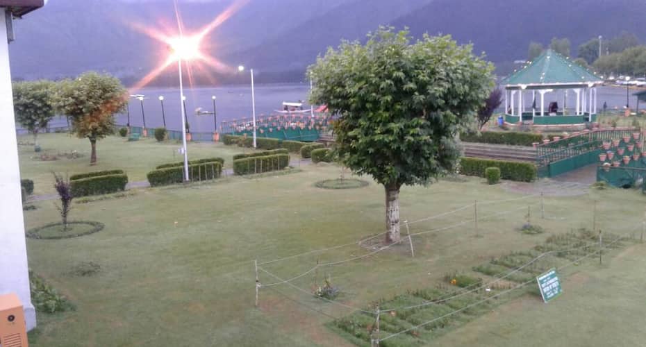 Persian Palace Houseboats, Srinagar 5