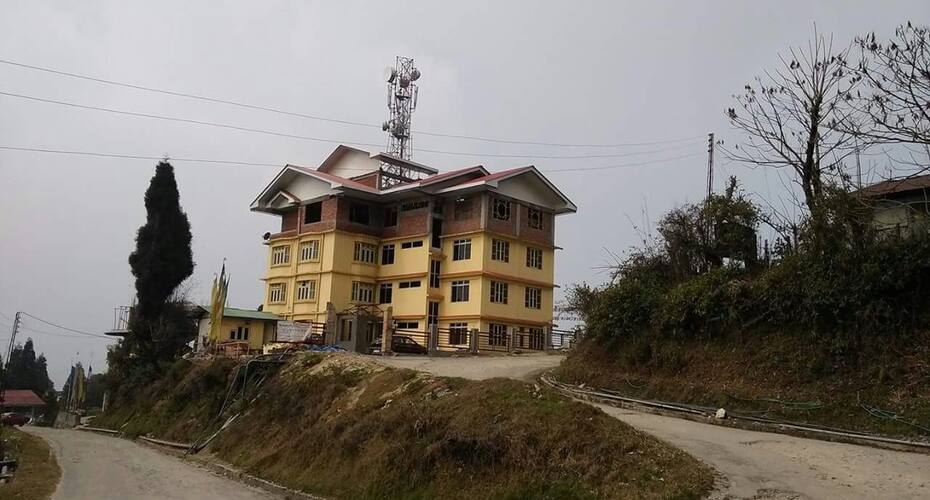 The Lindsay Everland, Ravangla 2