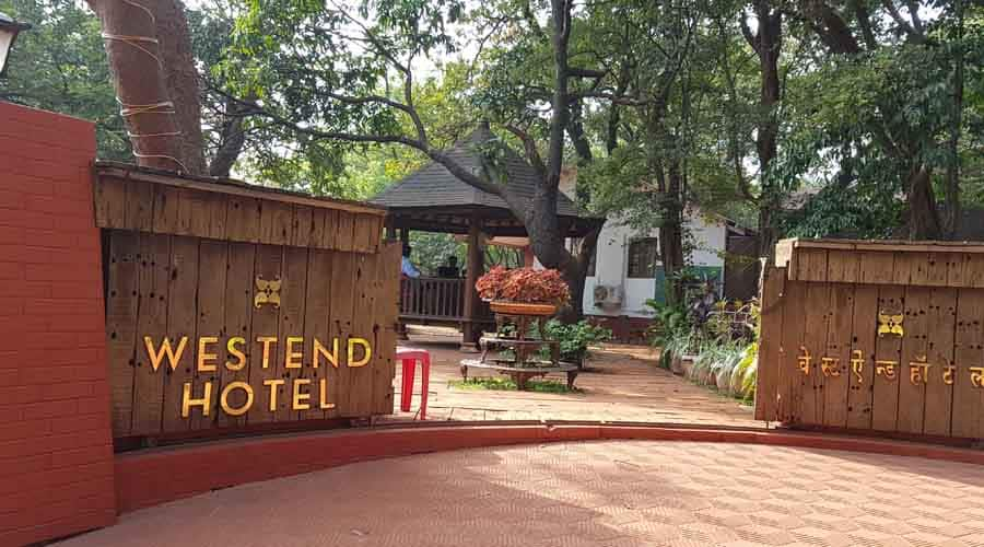 https://imgcld.yatra.com/ytimages/image/upload/t_hotel_yatra_details_desktop/v1530596112/Hotel/Matheran/00004480/WESTEND1_iYTShd.jpg