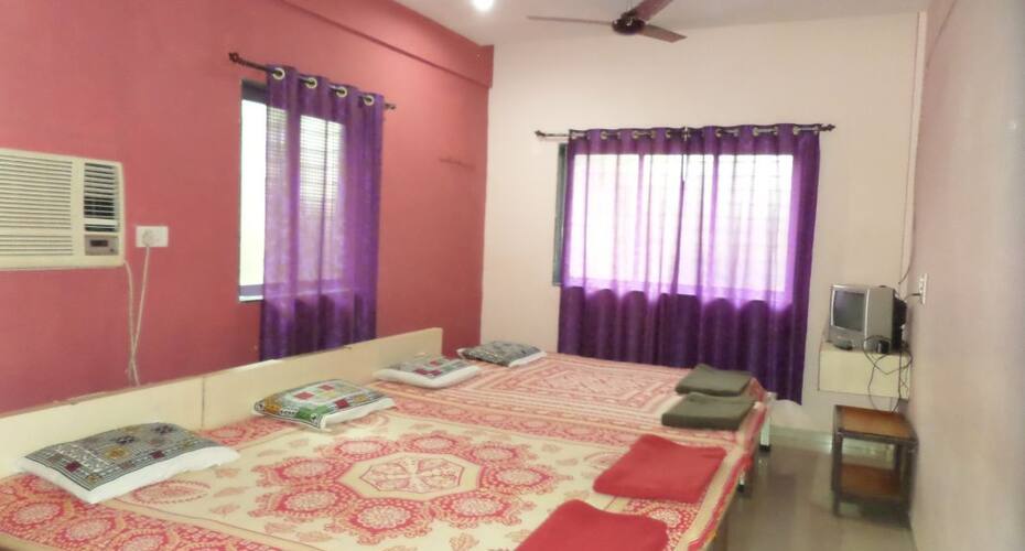 Varadvinayak Lodge, Ganpatipule 5