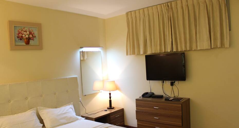 Ziara Hotel, Kadapa 4