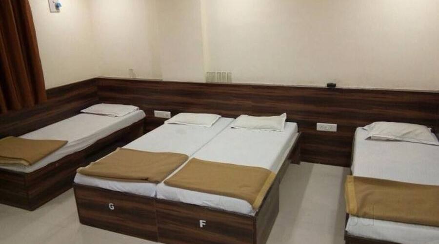 Hotel Sugandh Residency, Manmad 5