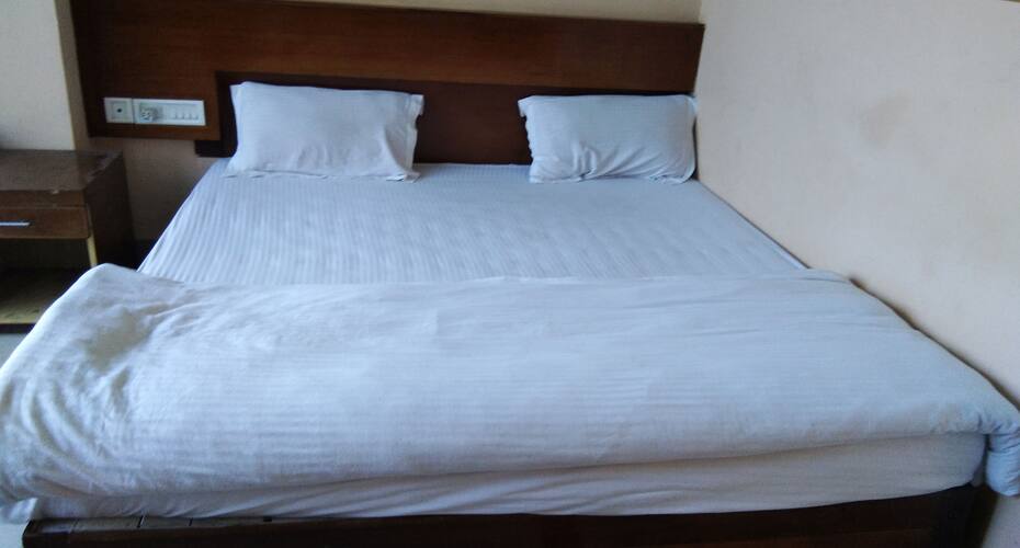 Royal Club Holidays, Munnar 5