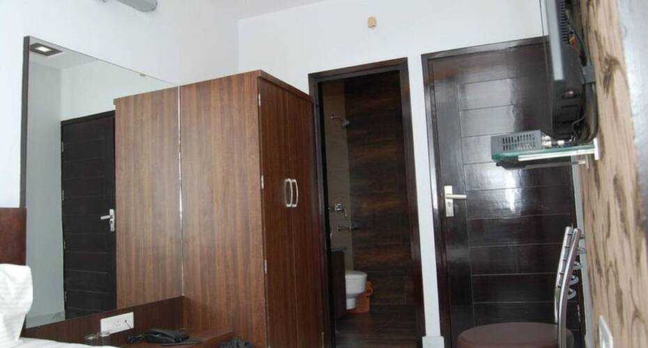 Hotel Comfort, Yamunanagar 4