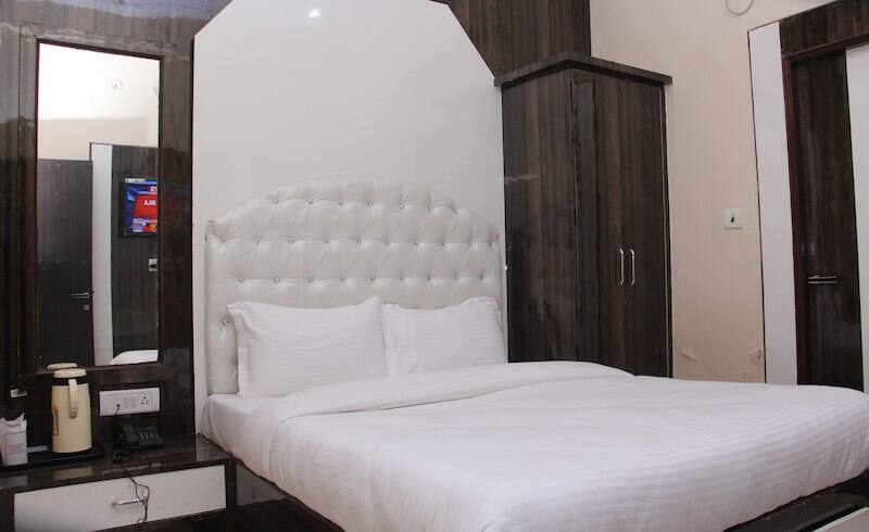 Hotel Shashi Residency, Mathura 3