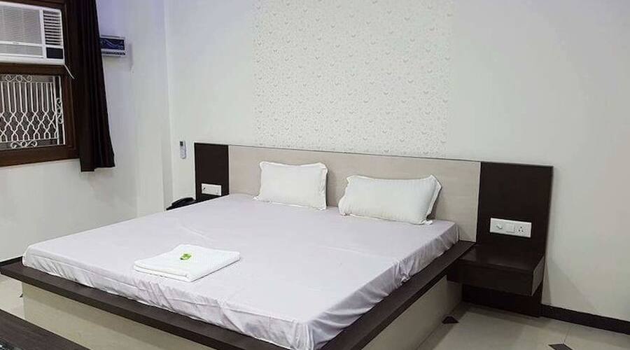 Krishna Jungle Atithi Bhawan, Mathura 3