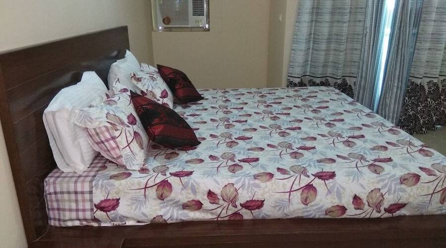 Humtum Holiday, Mathura 2