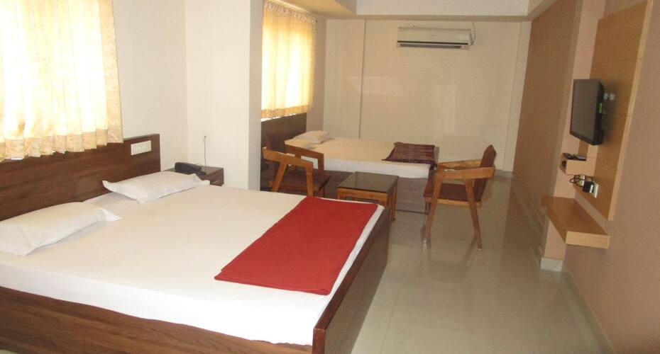 National Tourist Home, Thrissur 4