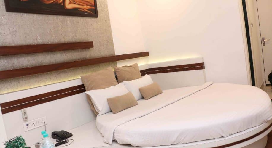 Hotel Shalimar Deluxe Bhopal Price, Reviews, Photos & Address