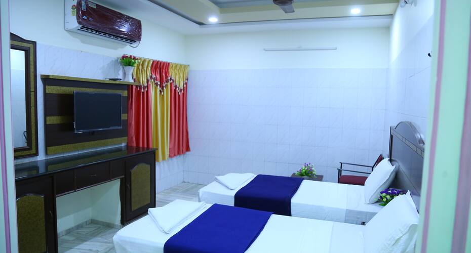 Hotel Garuda Lodge, Guntur 3