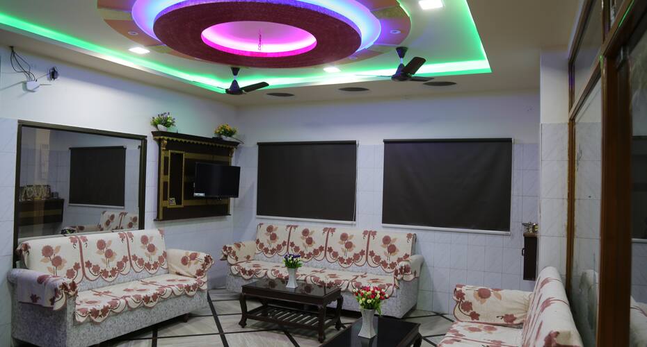 Hotel Garuda Lodge, Guntur 5