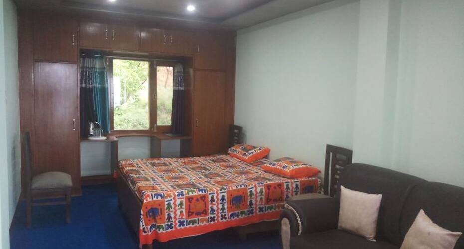 Parma Nand Homestay, Manali 3