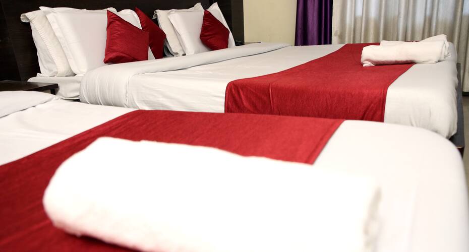 Hotel Vipul Palace, Katra 5