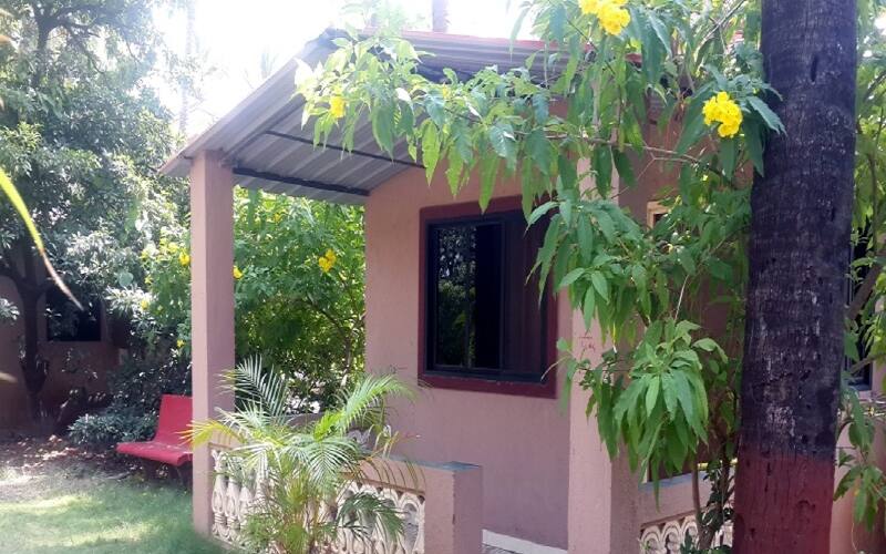 Pearline Beach Cottages and villas, Dahanu 2