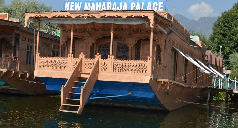 New Maharaja Palace Group of Houseboat's, Srinagar 3