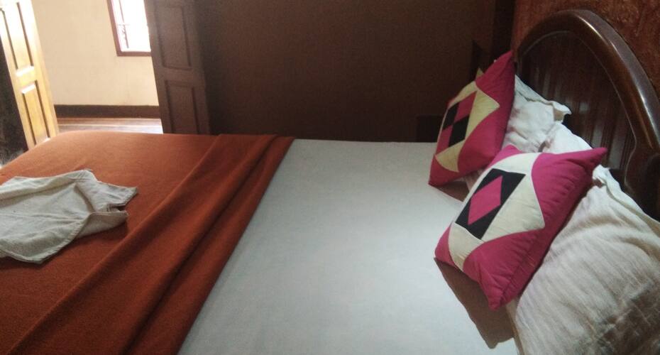 Chemmangad House Boat 3 bed, Alleppey 5