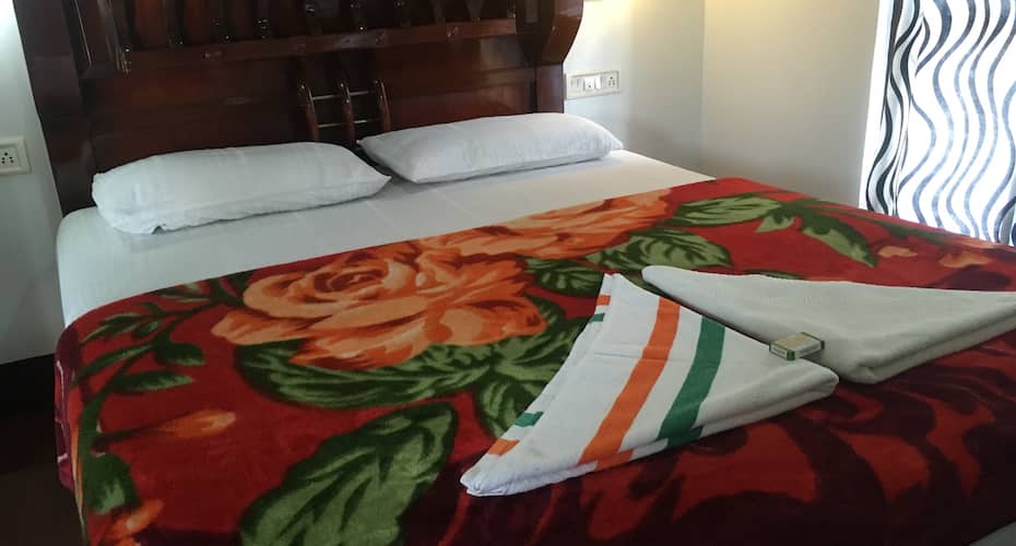 Elamkavilamma House Boat 2, Alleppey 4