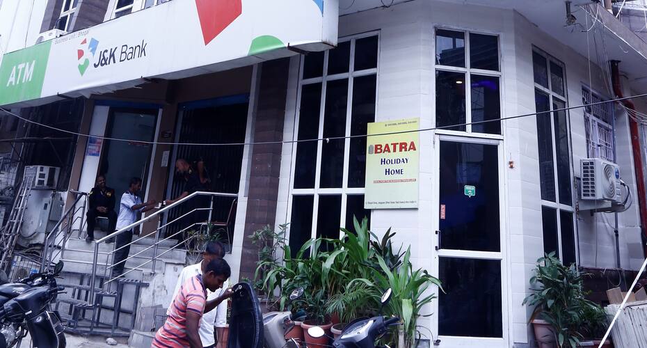 Batra Holiday Home New Delhi Book This Hotel At The Best - 