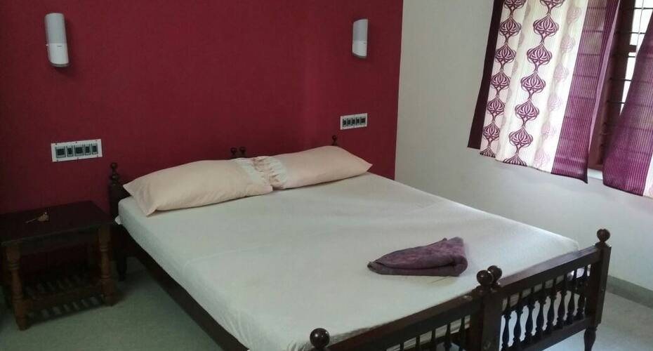 Santhosh Apartment, Kovalam 3