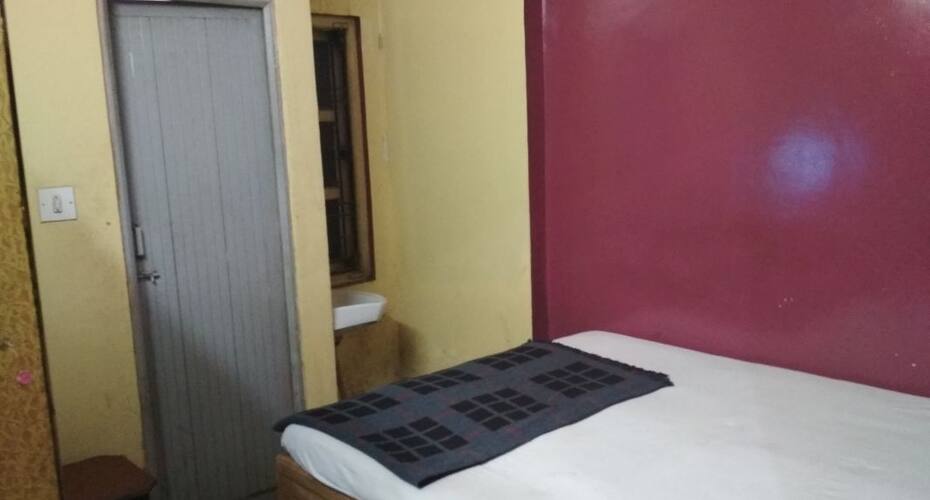 C. B. Deluxe Lodge, Bangalore 3
