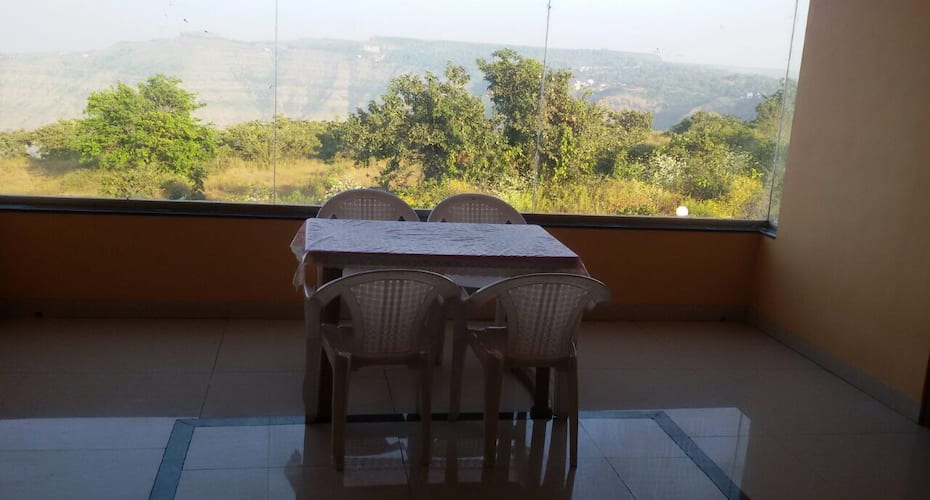 Hotel Sur Sangam Farm House, Mahabaleshwar 4