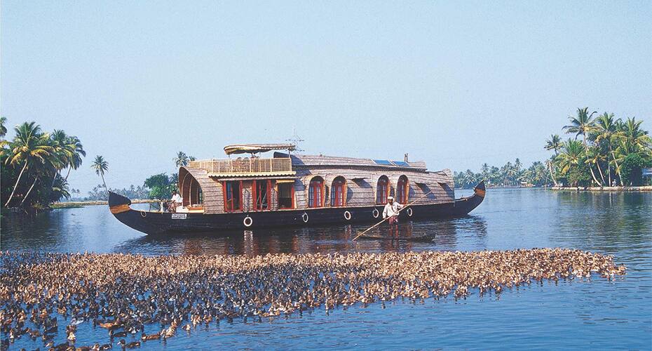 SOMA COMFORT DOUBLE ROOM, Alleppey 3