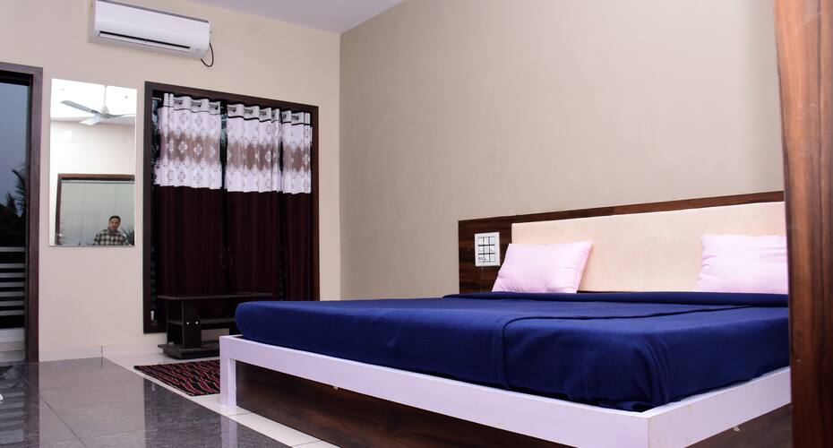 Bhalkeshwar Villa Resort, Veraval 4