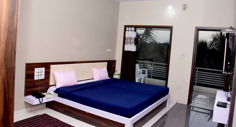 Bhalkeshwar Villa Resort, Veraval 5