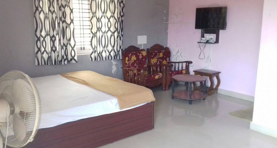 Popular Tourist Home, Kushalnagar 3