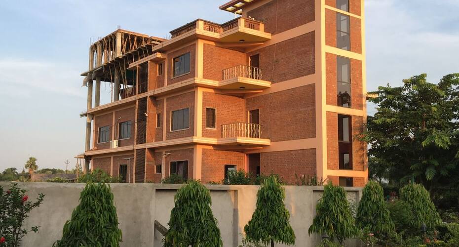 Whispering Woods Inn, Bolpur 3