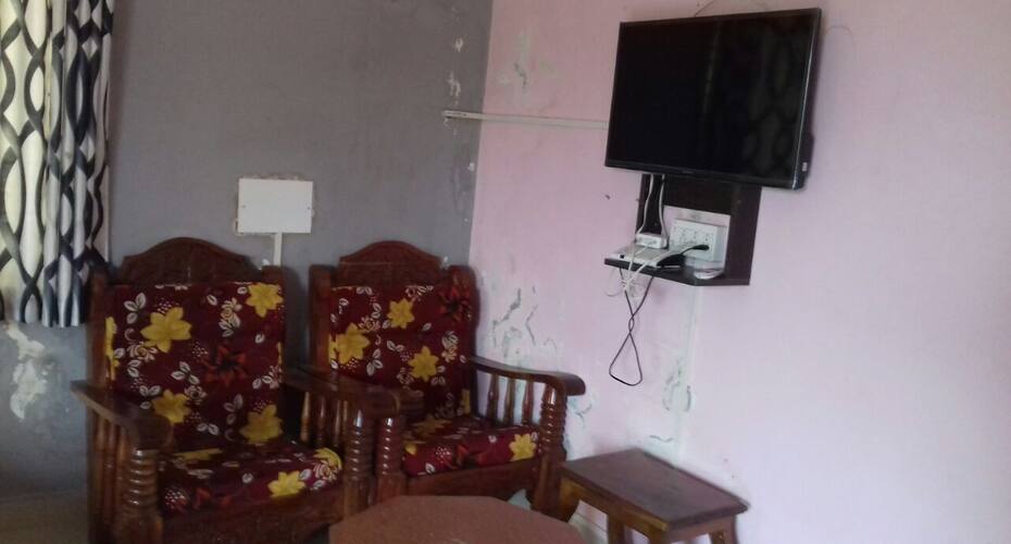 Popular Tourist Home, Kushalnagar 4