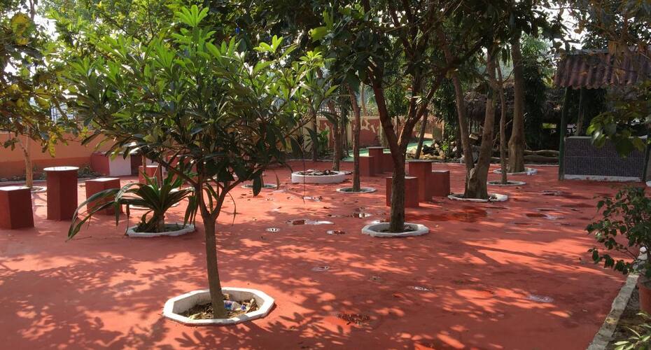 Whispering Woods Inn, Bolpur 5