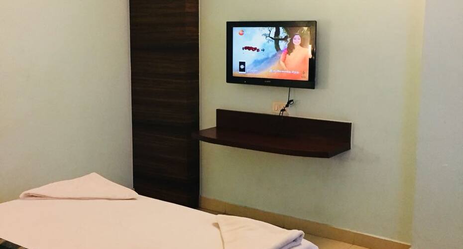 A S G Guest House, Viluppuram 2