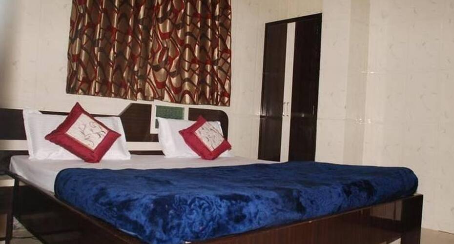 Hotel Harish Chandra Palace, Basti 2
