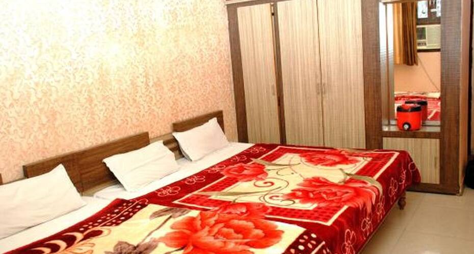 Hotel Harish Chandra Palace, Basti 5
