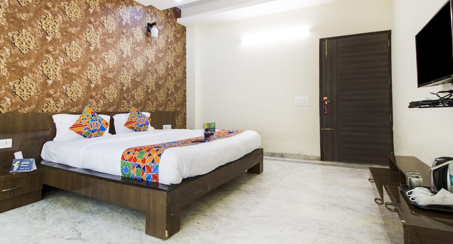 Hotel Royal Tulip Sushant Lok II, Gurgaon 2
