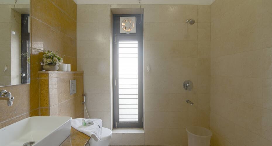 Perch Grove Golf Course Road, Gurgaon 3